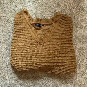 Cropped AE sweatshirt